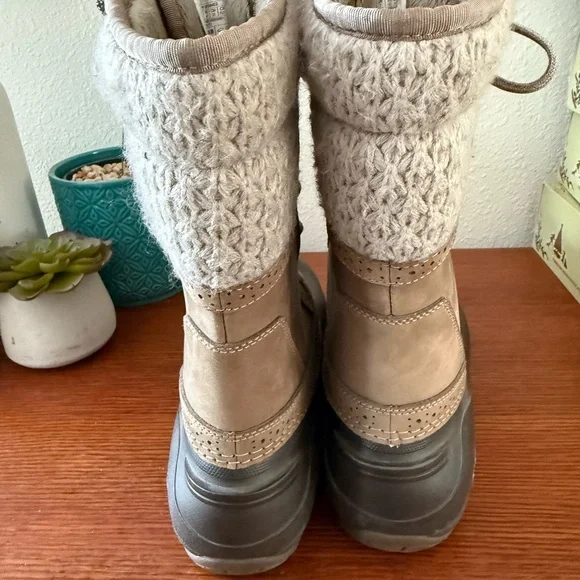 The North Face Women's Shellista Boots - Picture 3 of 6